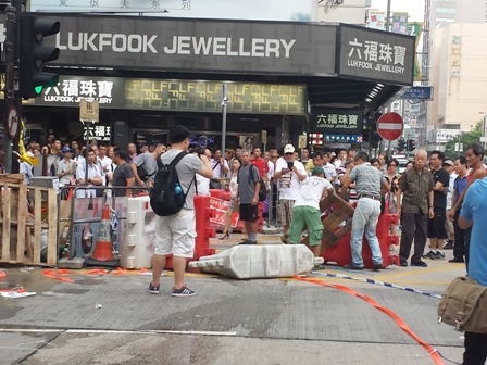 Biểu tình ở Hong Kong: Tiếp tục giằng co tại Mong Kok ảnh 2